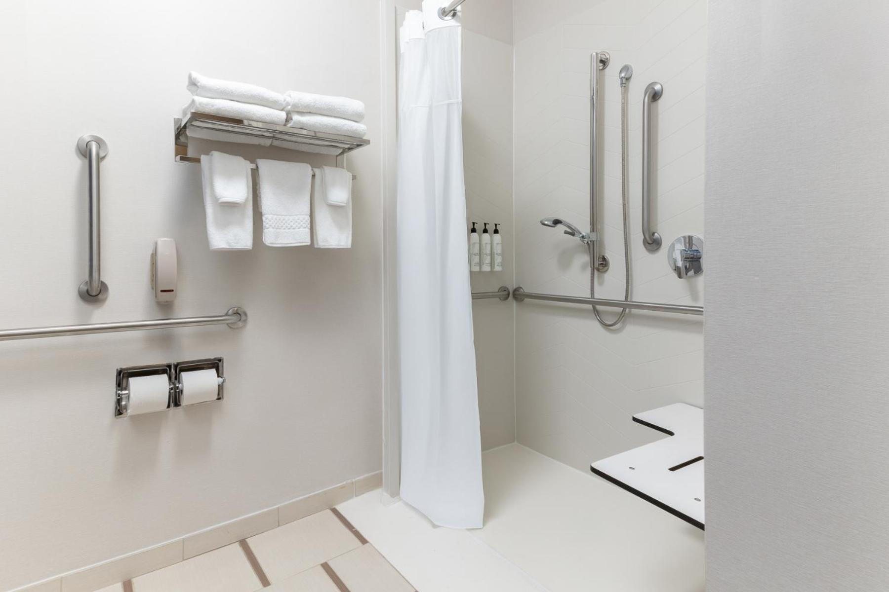 Fairfield Inn And Suites By Marriott Cincinnati Eastgate Buitenkant foto